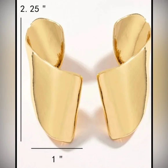 Elegant Gold-Tone Earrings - Picture 3 of 4